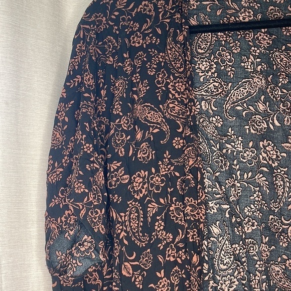 F21 BLACK AND RUST PATTERNED KIMONO SHAWL - Picture 2 of 6